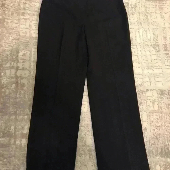 Kasper Ladies Black Lined Career Dress pants boot cut. Poly spandex - Picture 4 of 5